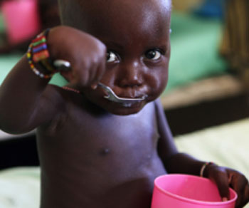 Noticia de Politica 24h: Save the Children. Cada hora, 300 niños y niñas pierden la vida por desnutrición