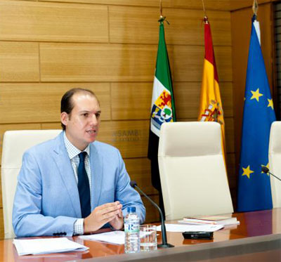 El portavoz del Grupo Popular en el Parlamento de Extremadura, Luis Alfonso Hernndez Carrn