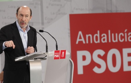 Noticia de Politica 24h: Rubalcaba denuncia la 