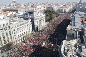 Noticia de Politica 24h: LA LARGA NOCHE DEL CAOS