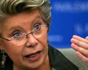 Noticia de Politica 24h: FACUA. Viviane Reding: 