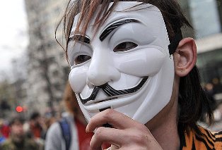 Noticia de Politica 24h: Detienen a miembros del grupo de hackers activistas LulzSec con ayuda del ex lder Sigue Assange?