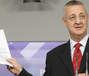 Jess Caldera, en la presentacin del informe