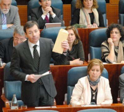 Noticia de Politica 24h: El PSOE solicita a la A.N. una investigacin sobre la relacin entre la caja B de Brcenas y las adjudicaciones de los hospitales en Madrid