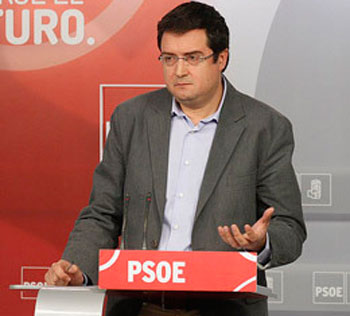 Noticia de Poltica 24h: El PSOE pide que se le retire el pasaporte a Brcenas