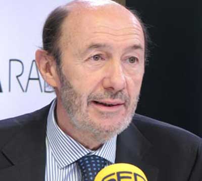 Noticia de Politica 24h: Rubalcaba vuelve a tender la mano a Rajoy