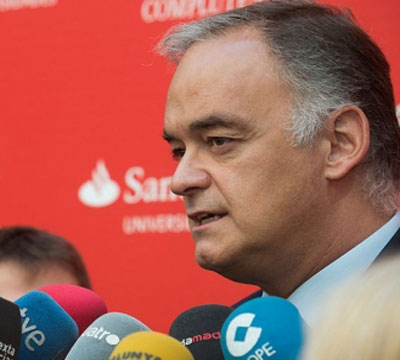 Esteban Gonzlez Pons en los Cursos de Verano de El Escorial