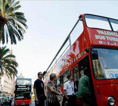 Noticia de Politica 24h: Los turistas internacionales gastan 24.416 millones de euros en el primer semestre, un 6,6% ms que en el mismo periodo de 2012 