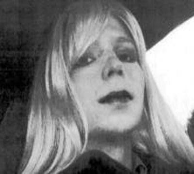 Noticia de Politica 24h: Activistas por los derechos trans elogian a Chelsea Manning y plantean temores en torno a las condiciones de vida en la cárcel