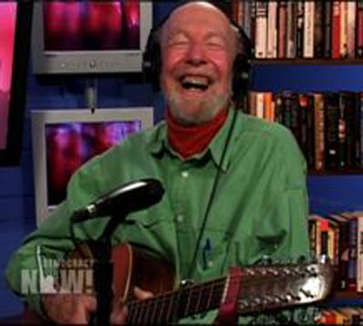 Noticia de Politica 24h: Recordamos con entrevistas y canciones a Pete Seeger, cono de la msica folk y activista